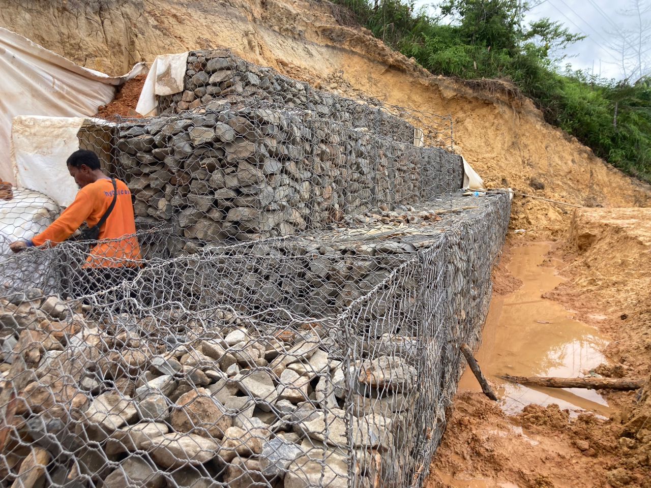 Gabion Slope Protection, Sg kua, Sibu